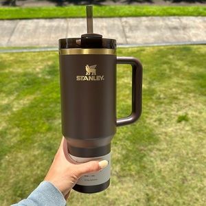 NWT chocolate gold Stanley 40oz quencher